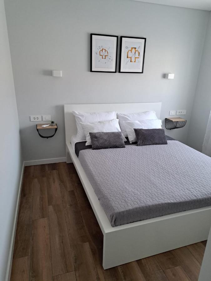 B & R Summer Breeze Apartments Nin Luaran gambar