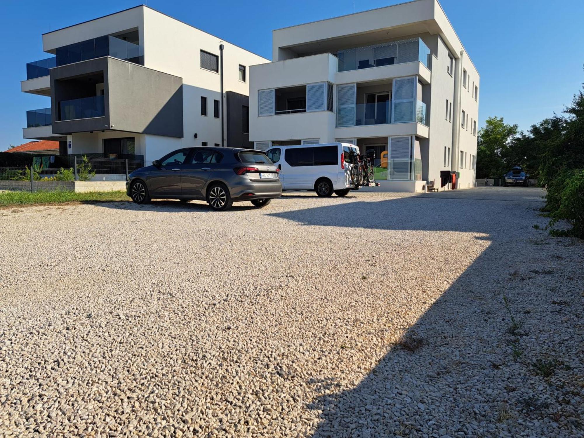 B & R Summer Breeze Apartments Nin Luaran gambar